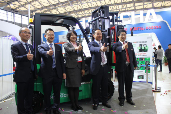 跨界襲來，這廂有“鋰”—杭叉集團(tuán)XC系列新能源叉車重磅發(fā)布